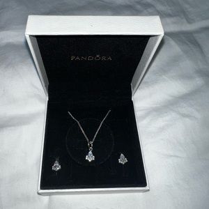 Pandora necklace and earrings set